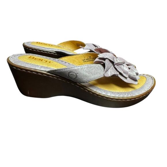 Born Lilac Purple Wedge Flower Comfortable Cushioned Sandal Size 7 - Picture 2 of 8